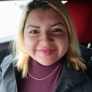 Meet your Posher, Alexis